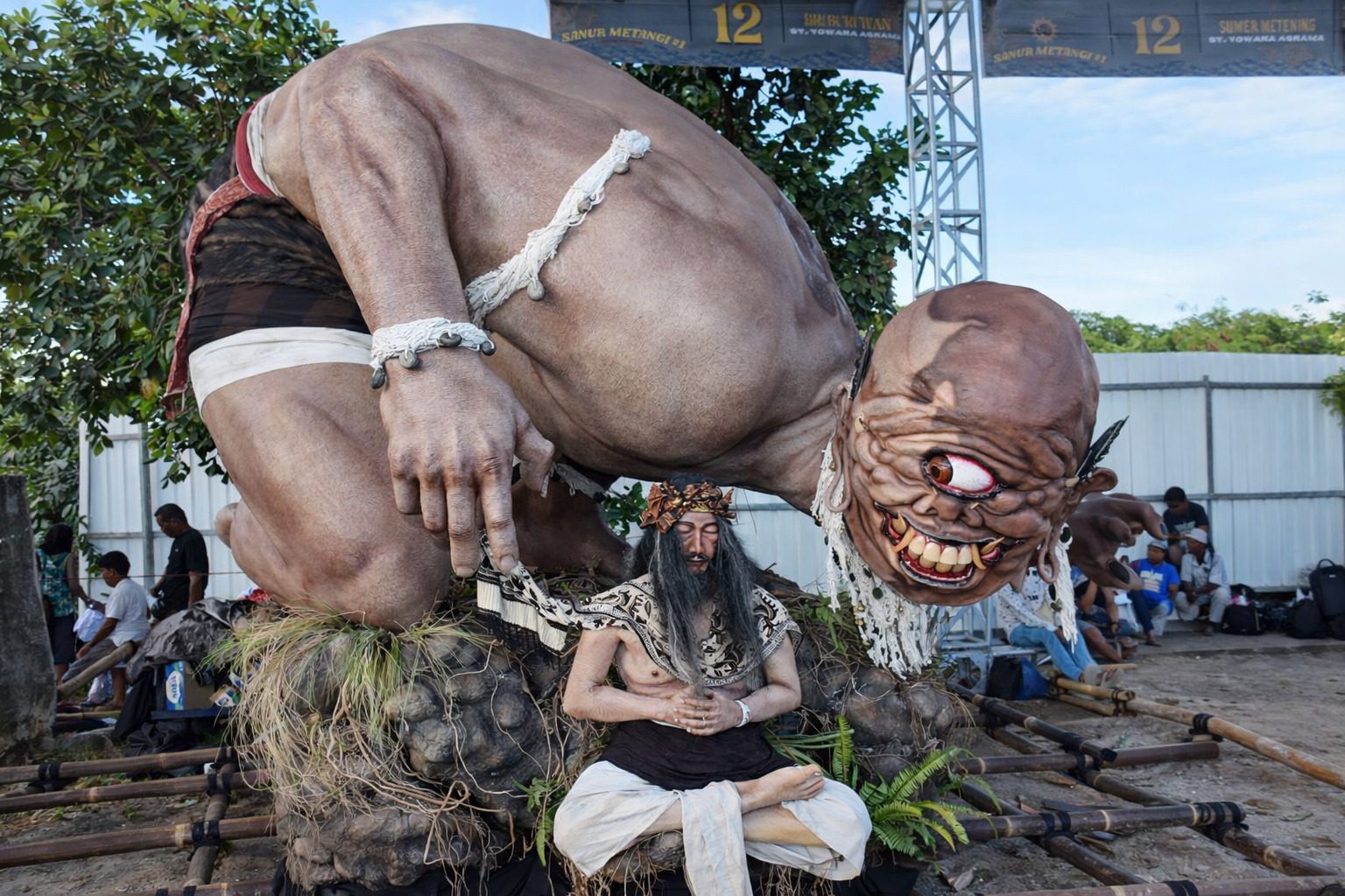 ogoh ogoh bali rituel nyepi procession