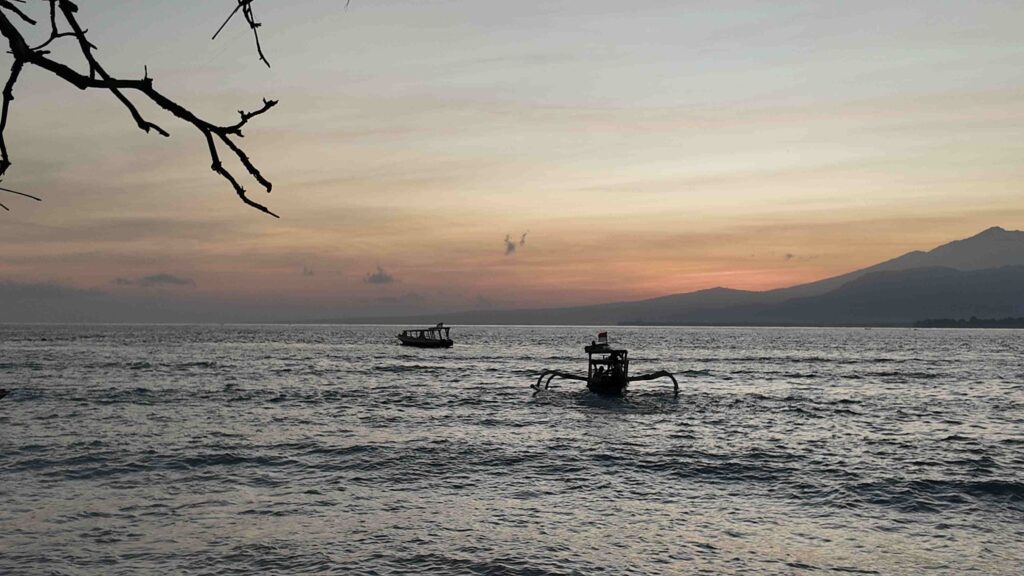 ile gili lombok plage mer ambiance tropicale